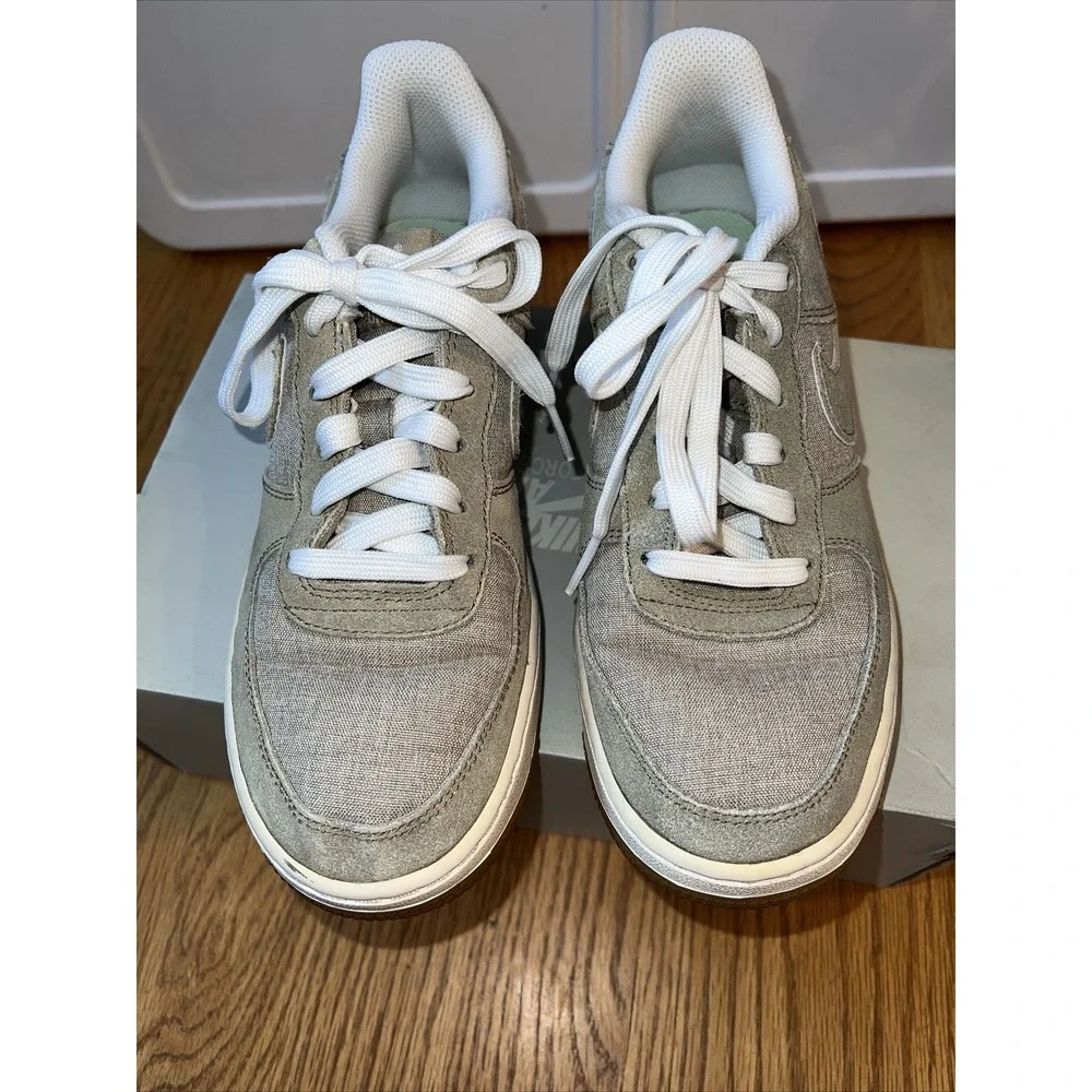 Nike Air Force 1 GS‎ Khaki White Gum Low Top Sneakers 596728-201 Kids Size 5Y